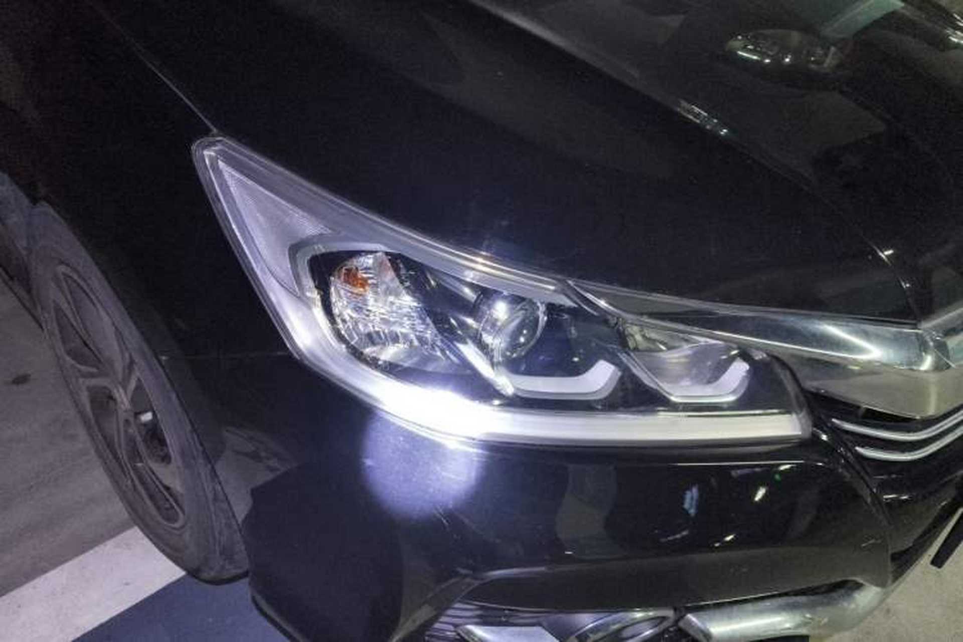 Used Honda Accord 2016 2.0L Comfort Edition Right Front Headlight