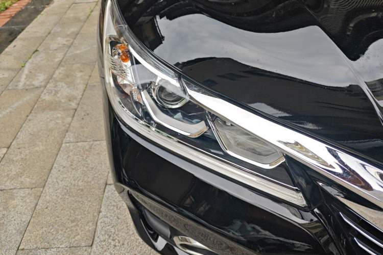 Used Honda Accord 2016 2.0L Comfort Edition Right Front Headlight
