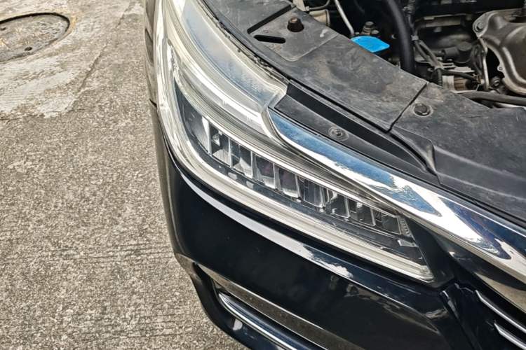 Used Honda Accord 2016 2.4L Luxury Edition Right Front Headlight