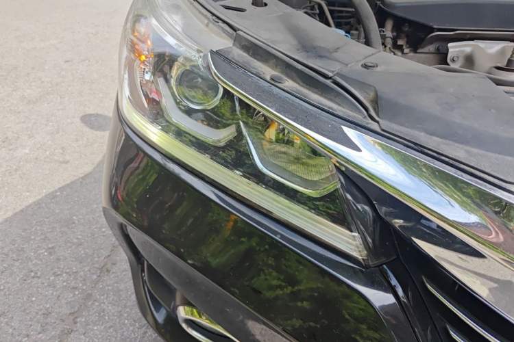 Used Honda Accord 2016 2.0L Comfort Edition Right Front Headlight