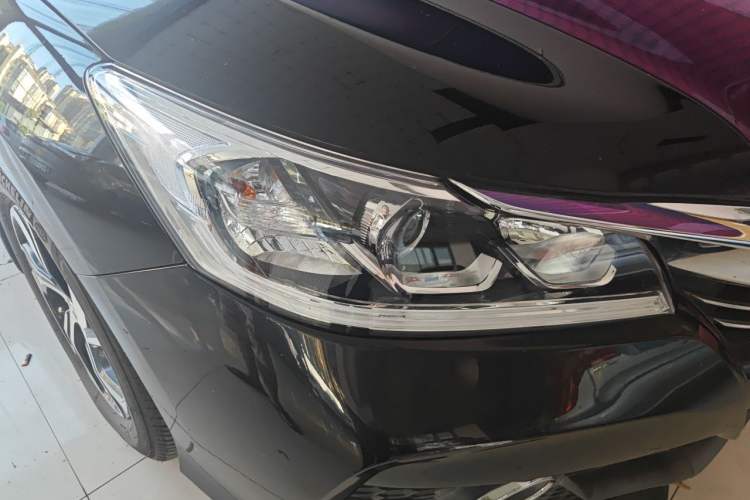 Used Honda Accord 2016 2.0L Comfort Edition Right Front Headlight