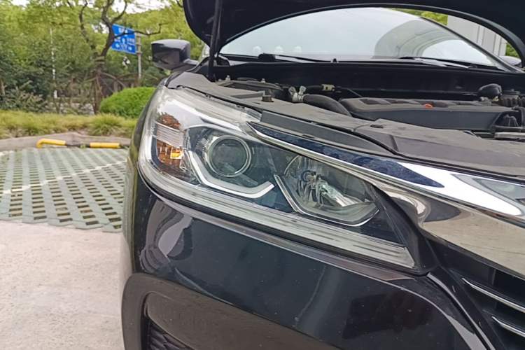 Used Honda Accord 2016 2.0L Elite Edition Right Front Headlight