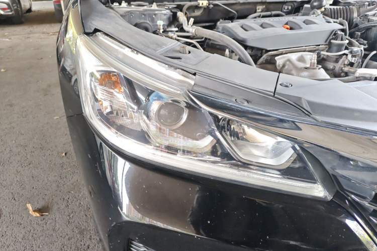 Used Honda Accord 2016 2.0L Comfort Edition Right Front Headlight