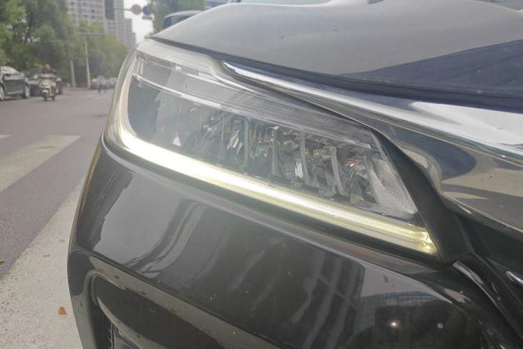 Used Honda Accord 2016 2.4L Comfort Edition Right Front Headlight