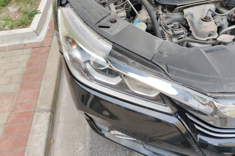 Used Honda Accord 2016 2.0L Comfort Edition Right Front Headlight