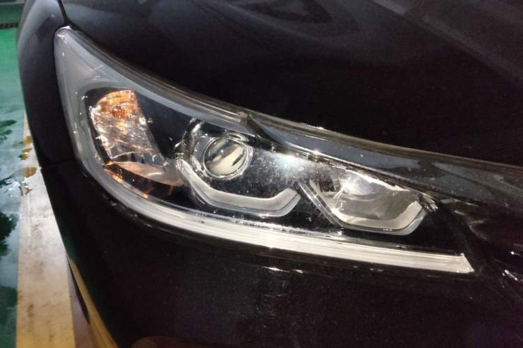 Used Honda Accord 2016 2.0L Comfort Edition Right Front Headlight