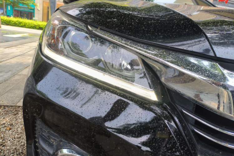 Used Honda Accord 2016 2.0L Elite Edition Right Front Headlight