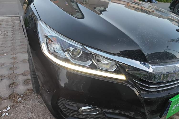 Used Honda Accord 2016 2.0L Elite Edition Right Front Headlight