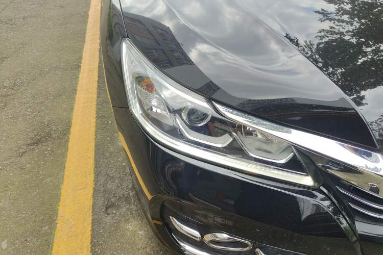 Used Honda Accord 2016 2.0L Elite Edition Right Front Headlight