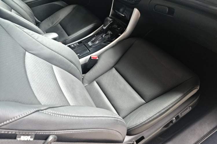 Used Honda Accord 2016 2.4L Luxury Edition Right Front Seat