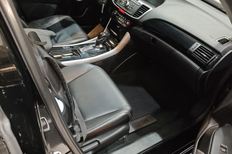 Used Honda Accord 2016 2.0L Comfort Edition Right Front Seat