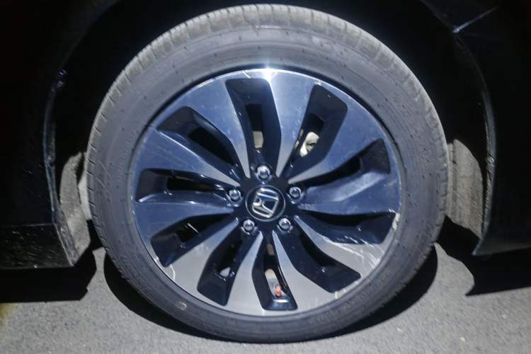Used Honda Accord 2016 Hybrid 2.0L Sharp Edition Right Front Wheel Hub