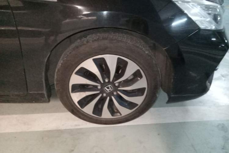 Used Honda Accord 2016 Hybrid 2.0L Sharp Edition Right Front Wheel Hub