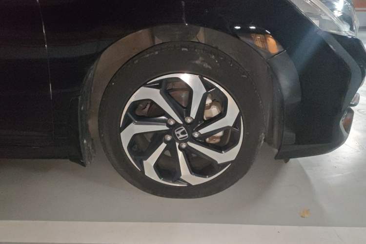 Used Honda Accord 2016 2.4L Prestige Edition Right Front Wheel Hub