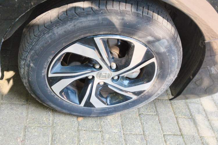 Used Honda Accord 2016 2.0L Comfort Edition Right Front Wheel Hub