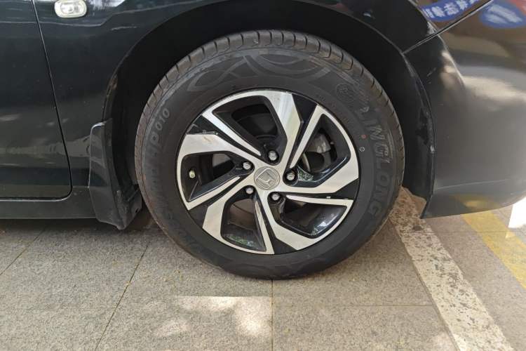 Used Honda Accord 2016 2.0L Comfort Edition Right Front Wheel Hub