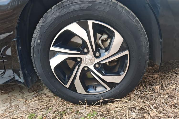 Used Honda Accord 2016 2.0L Comfort Edition Right Front Wheel Hub