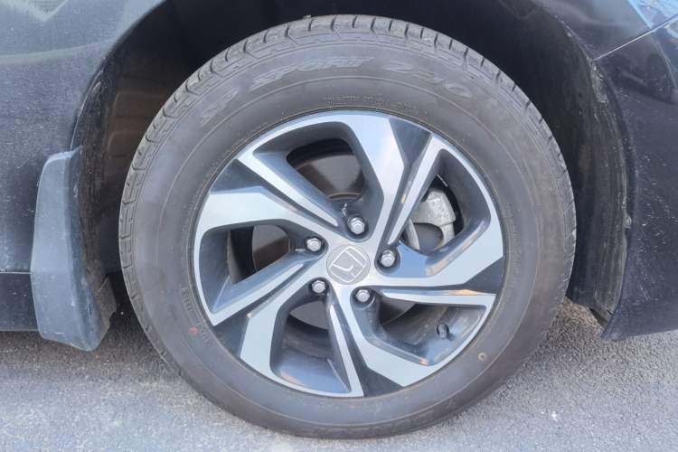 Used Honda Accord 2016 2.0L Comfort Edition Right Front Wheel Hub