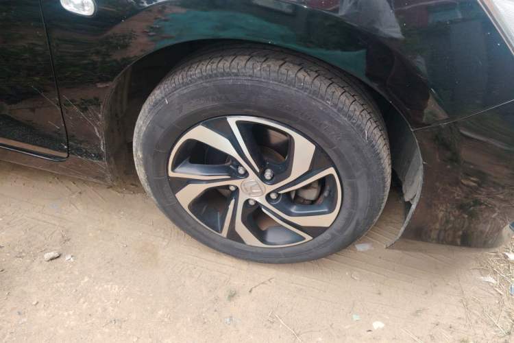 Used Honda Accord 2016 2.0L Elite Edition Right Front Wheel Hub