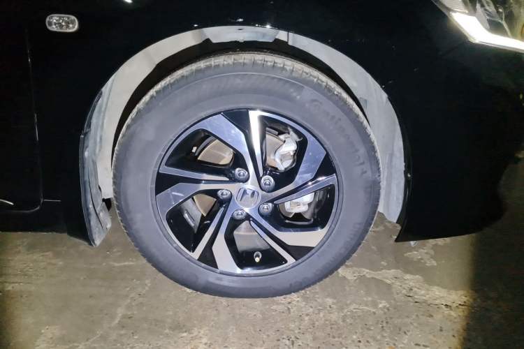 Used Honda Accord 2016 2.0L Elite Edition Right Front Wheel Hub