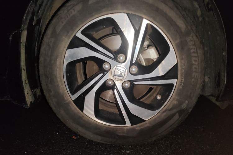 Used Honda Accord 2016 2.0L Elite Edition Right Front Wheel Hub