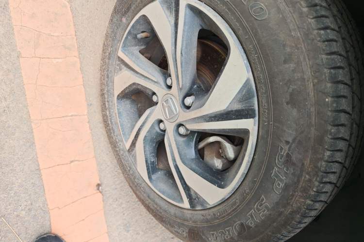 Used Honda Accord 2016 2.0L Comfort Edition Right Front Wheel Hub