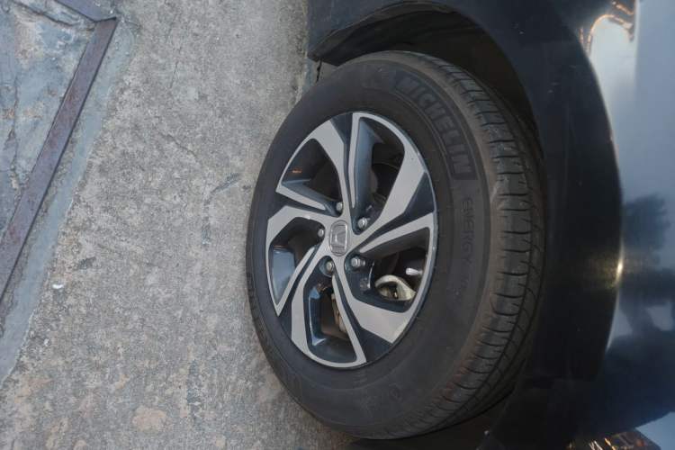 Used Honda Accord 2016 2.0L Comfort Edition Right Front Wheel Hub