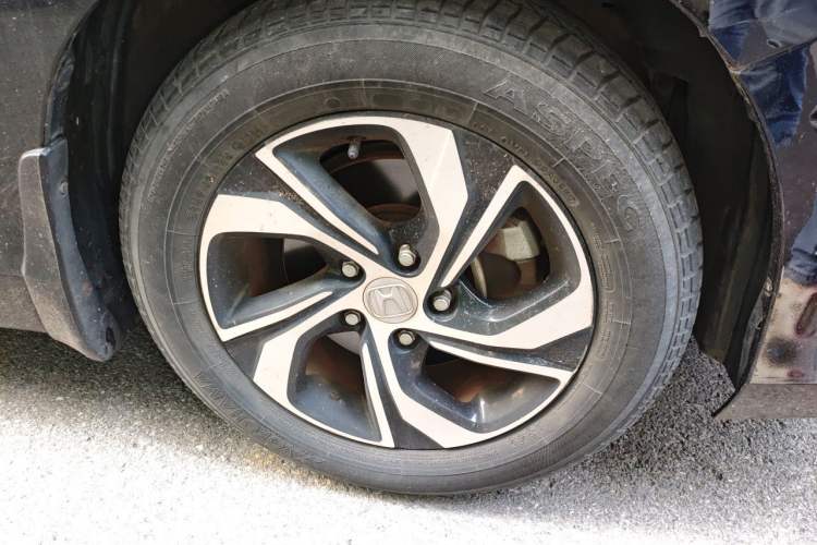 Used Honda Accord 2016 2.0L Elite Edition Right Front Wheel Hub