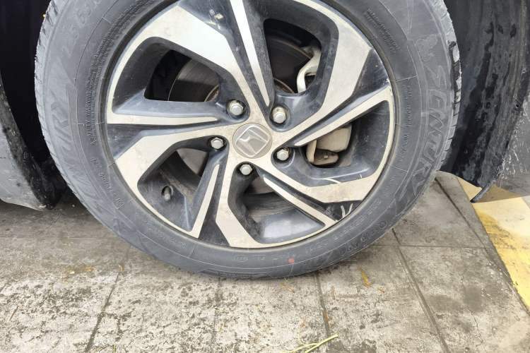 Used Honda Accord 2016 2.0L Comfort Edition Right Front Wheel Hub