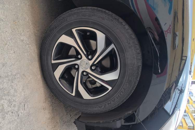 Used Honda Accord 2016 2.0L Elite Edition Right Front Wheel Hub