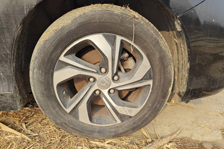 Used Honda Accord 2016 2.0L Comfort Edition Right Front Wheel Hub