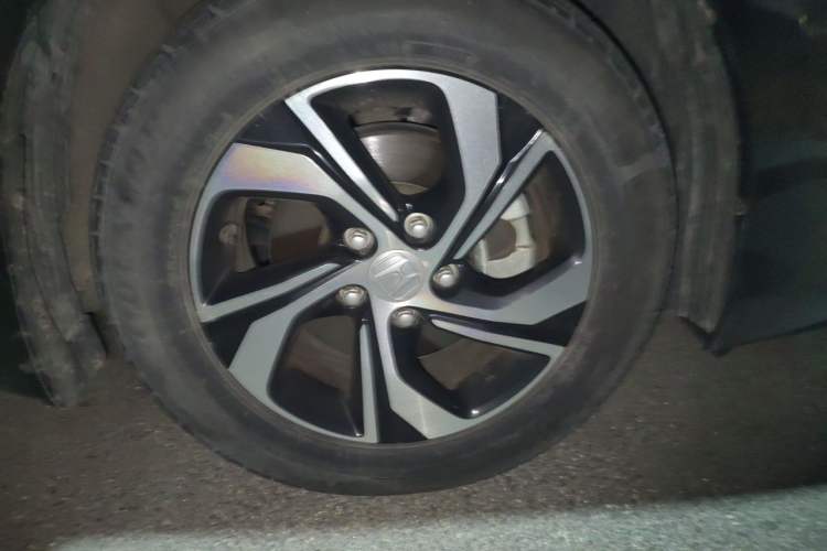 Used Honda Accord 2016 2.0L Comfort Edition Right Front Wheel Hub