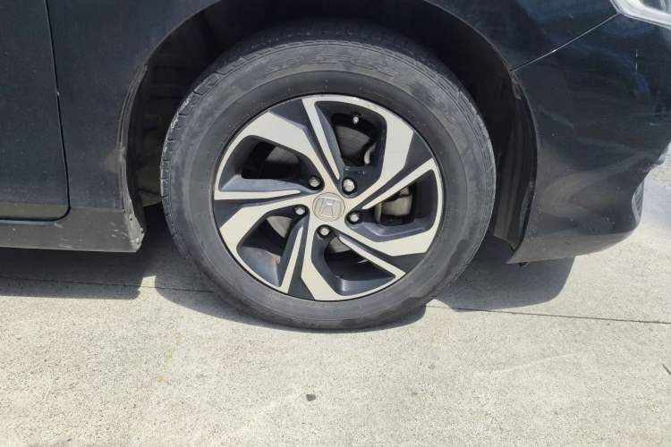 Used Honda Accord 2016 2.0L Comfort Edition Right Front Wheel Hub