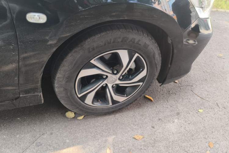 Used Honda Accord 2016 2.0L Elite Edition Right Front Wheel Hub
