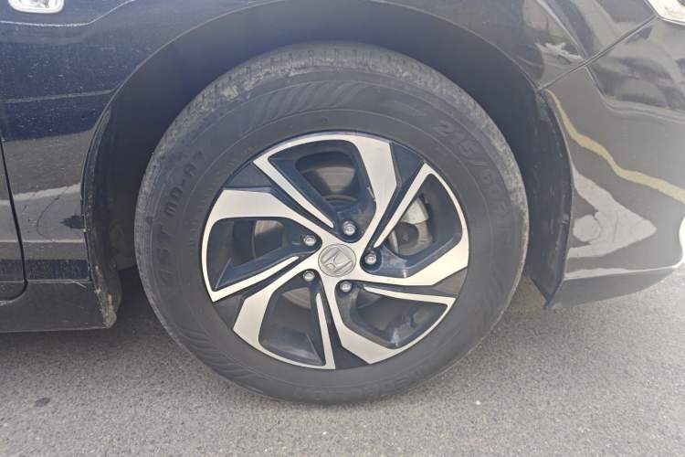 Used Honda Accord 2016 2.0L Comfort Edition Right Front Wheel Hub