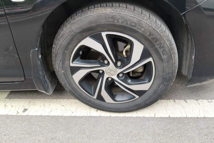 Used Honda Accord 2016 2.0L Elite Edition Right Front Wheel Hub