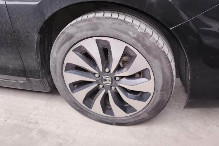 Used Honda Accord 2016 Hybrid 2.0L Sharp Edition Right Front Wheel Hub
