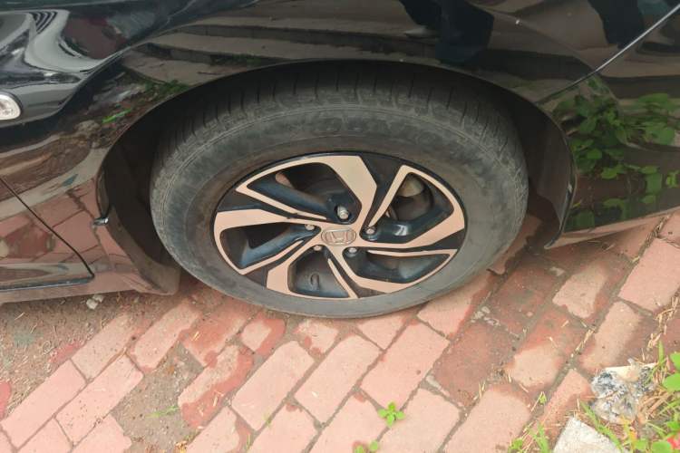 Used Honda Accord 2016 2.0L Elite Edition Right Front Wheel Hub