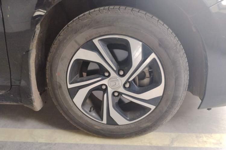 Used Honda Accord 2016 2.0L Comfort Edition Right Front Wheel Hub