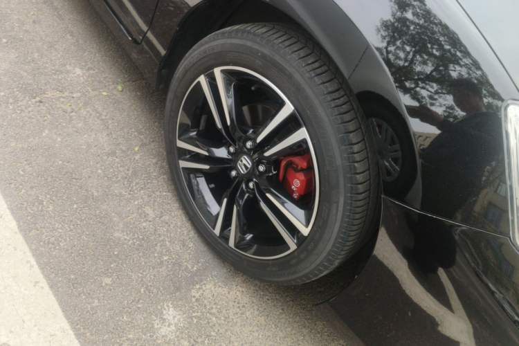 Used Honda Accord 2016 2.0L Elite Edition Right Front Wheel Hub