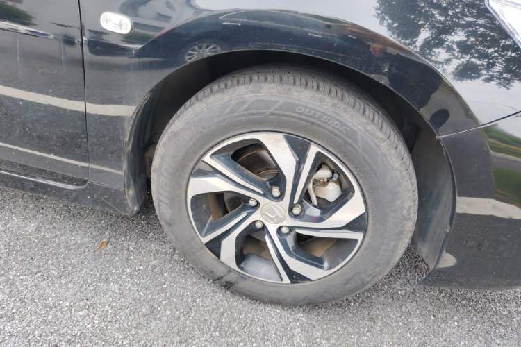 Used Honda Accord 2016 2.0L Comfort Edition Right Front Wheel Hub