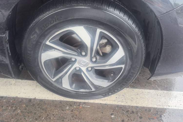 Used Honda Accord 2016 2.0L Elite Edition Right Front Wheel Hub
