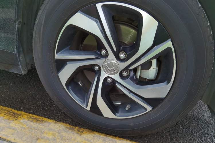 Used Honda Accord 2016 2.0L Elite Edition Right Front Wheel Hub