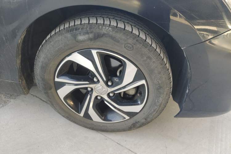 Used Honda Accord 2016 2.0L Comfort Edition Right Front Wheel Hub