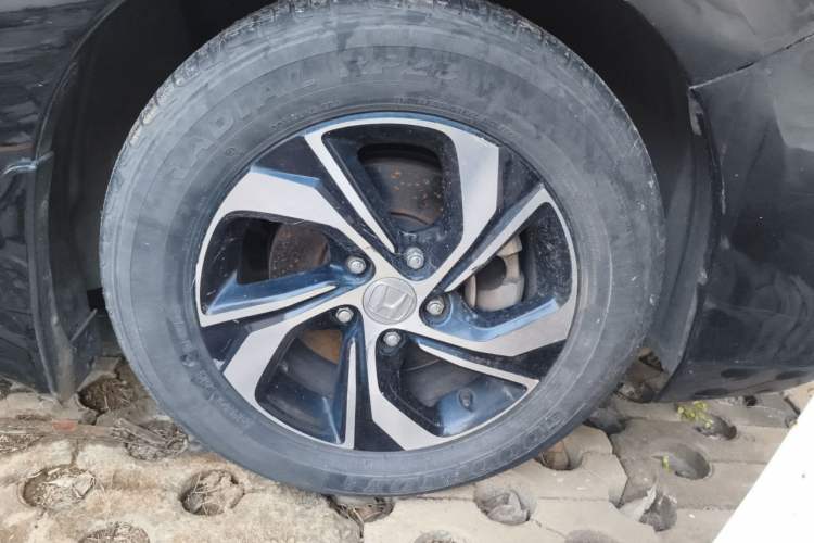 Used Honda Accord 2016 2.0L Elite Edition Right Front Wheel Hub