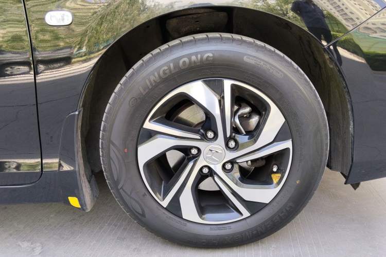 Used Honda Accord 2016 2.0L Comfort Edition Right Front Wheel Hub