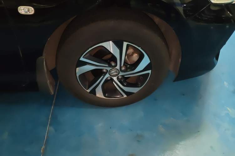 Used Honda Accord 2016 2.0L Comfort Edition Right Front Wheel Hub