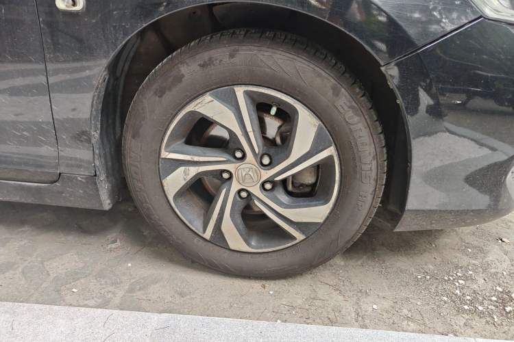 Used Honda Accord 2016 2.0L Comfort Edition Right Front Wheel Hub
