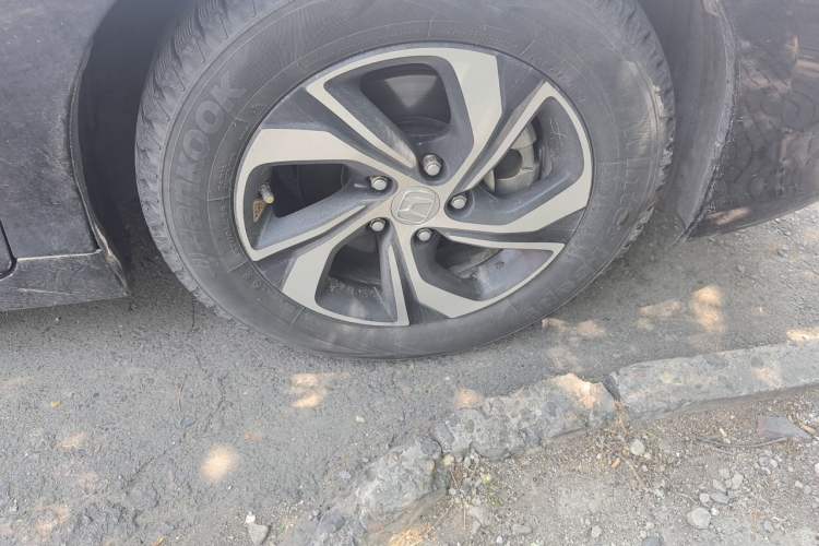 Used Honda Accord 2016 2.0L Elite Edition Right Front Wheel Hub