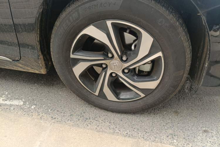 Used Honda Accord 2016 2.0L Comfort Edition Right Front Wheel Hub